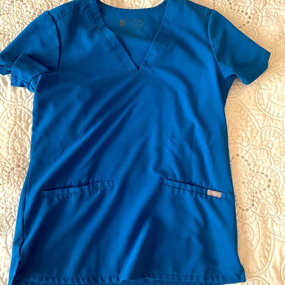 Women’s figs casma scrub top